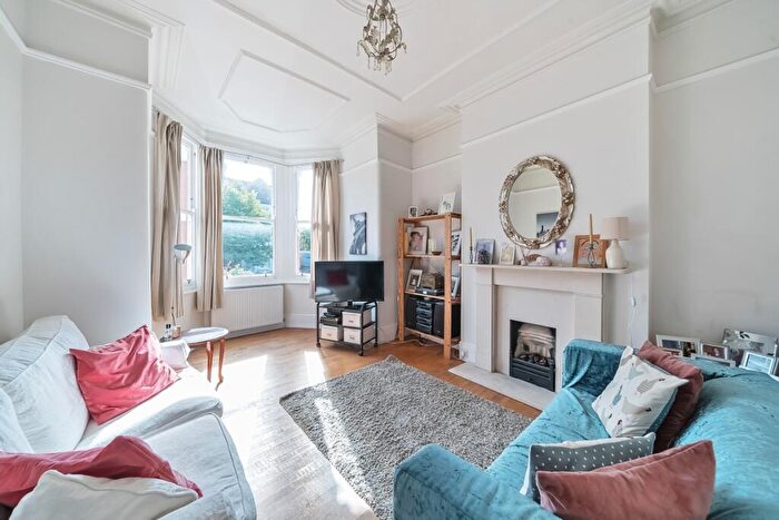 3 Bedroom Semi Detached House To Rent In Alexandra Avenue London, N22