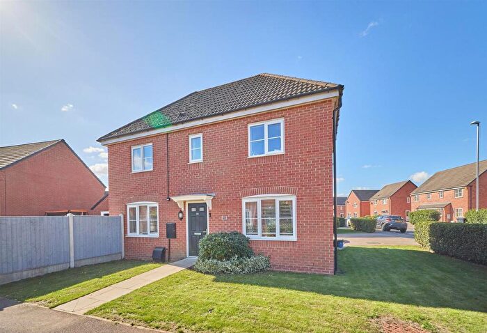 3 Bedroom Detached House For Sale In Amber Way, Burbage, LE10