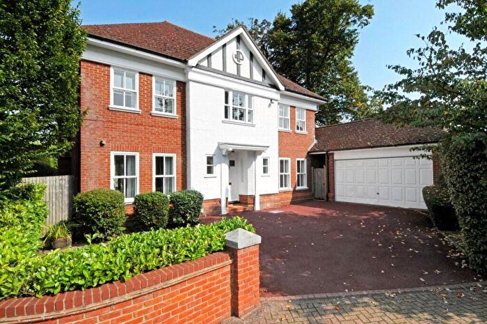 5 Bedroom Detached House To Rent In Queens Acre, Kings Road, Windsor, Berkshire, SL4