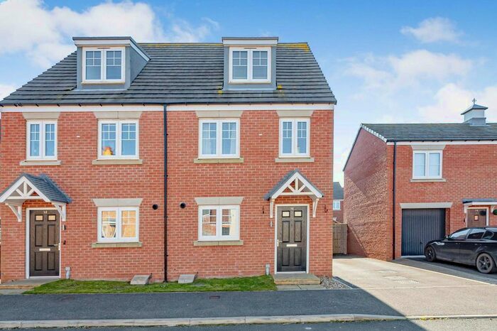 3 Bedroom Semi-Detached House To Rent In Elderflower Road, Scarborough, North Yorkshire, YO13