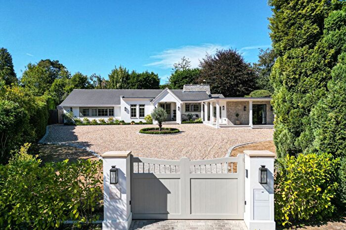 4 Bedroom Detached House For Sale In Russell Close, Tadworth, KT20
