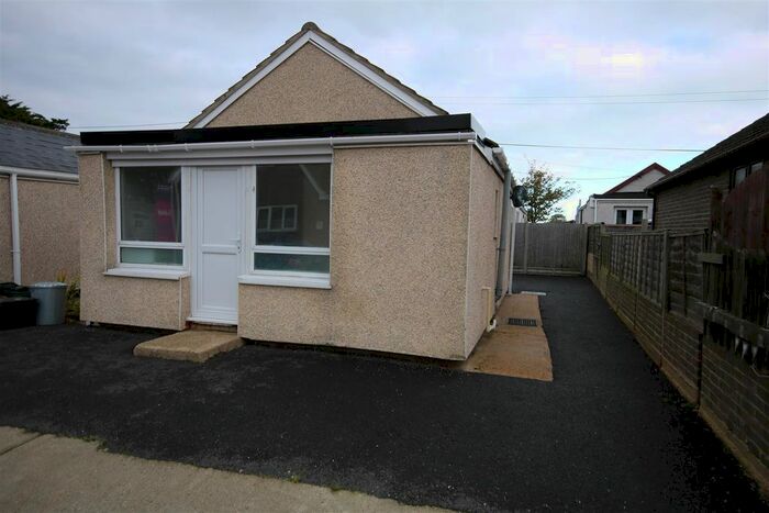 2 Bedroom Detached Bungalow To Rent In Crossley Avenue, Jaywick, Clacton-On-Sea CO15