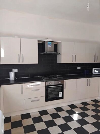 5 Bedroom Property To Rent In Woodsley Road, Hyde Park, Leeds, LS3