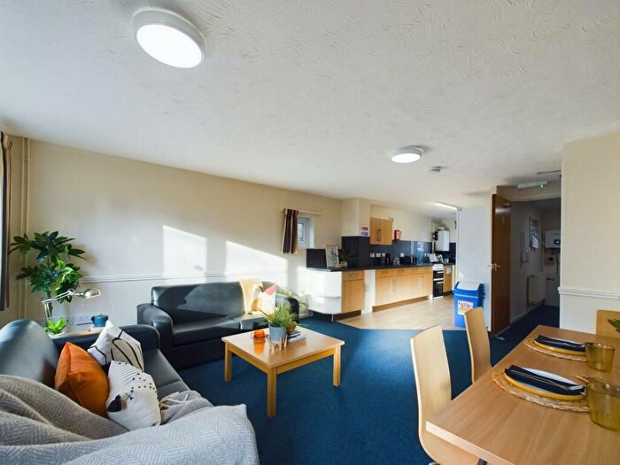 6 Bedroom Flat To Rent In Sage Road, Leicester, LE2