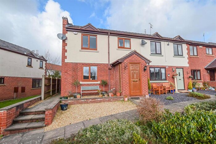 3 Bedroom Town House For Sale In Neston Road, Willaston, Neston, Cheshire, CH64