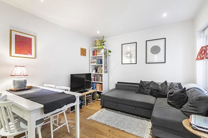 1 Bedroom Flat To Rent In Friend Street, London, EC1V