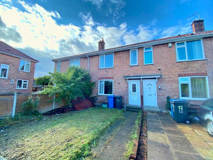 3 Bedroom Terraced House To Rent In Bixley Close, Norwich NR5