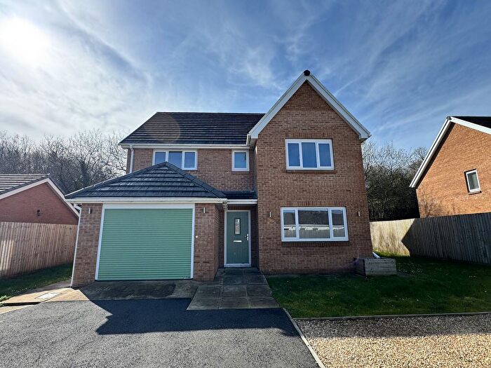4 Bedroom Detached House For Sale In Bishop Road, Garnant, Ammanford, Carmarthenshire., SA18