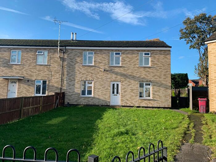 3 Bedroom Semi-Detached House To Rent In Cambridge Place, East Dene, Rotherham, S65