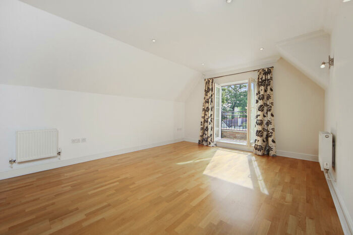 2 Bedroom Apartment To Rent In Portmore Park Road, Weybridge, KT13