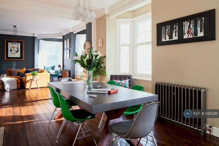 3 Bedroom Flat To Rent In Holland Road, Hove, BN3