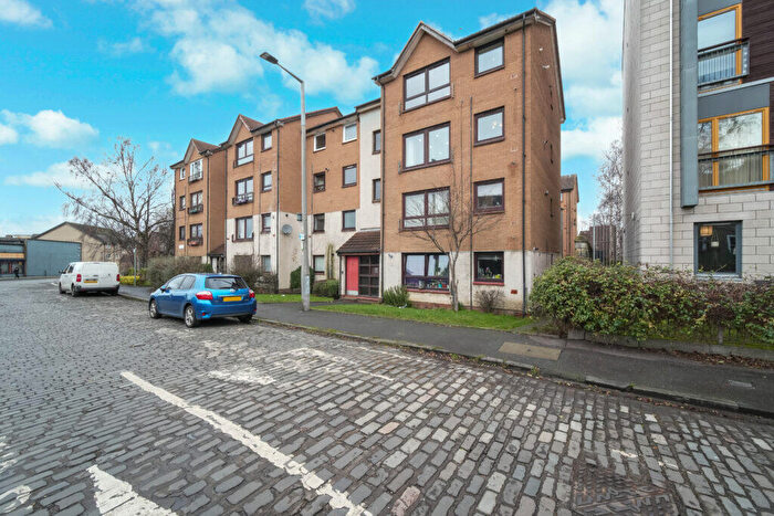 2 Bedroom Flat For Sale In / North Fort Street, Edinburgh, EH6