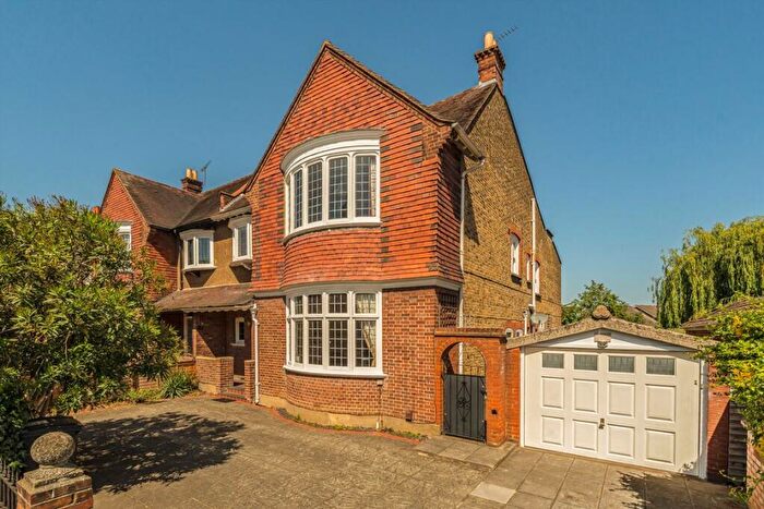 5 Bedroom Semi Detached House For Sale In Lingfield Avenue, Kingston Upon Thames, KT1