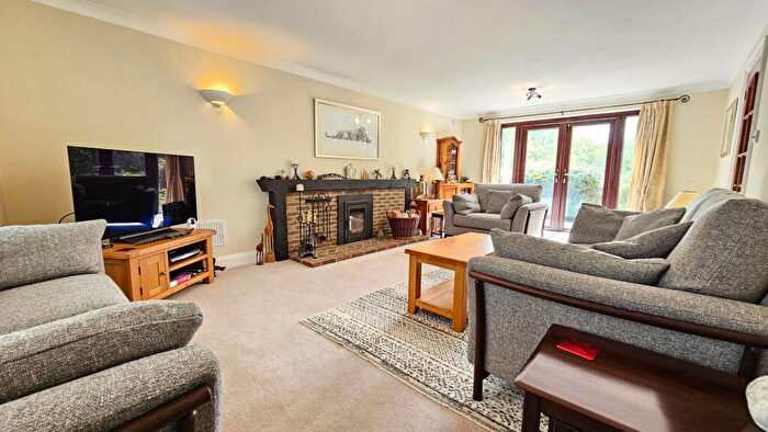 4 Bedroom Detached House For Sale In Church Lane, Beenham, Reading, RG7