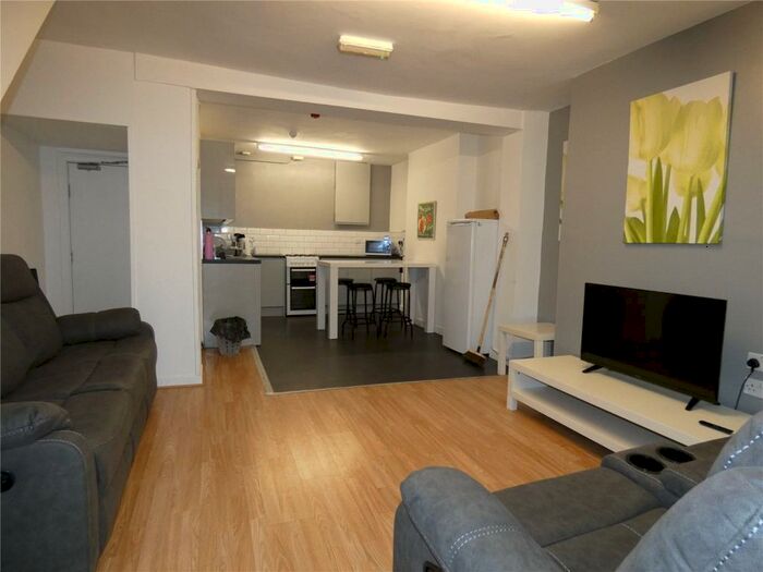 5 Bedroom Terraced House To Rent In Caellepa, Bangor, Gwynedd, LL57