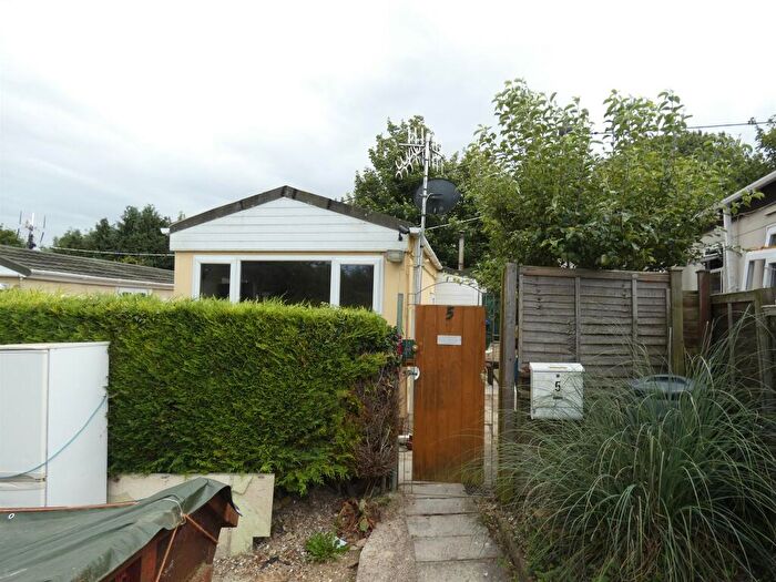 1 Bedroom Park Home For Sale In Ladyway, Idmiston, Salisbury, SP4