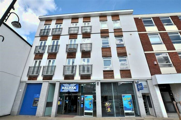 2 Bedroom Apartment To Rent In Townview, - High Road, Loughton, IG10