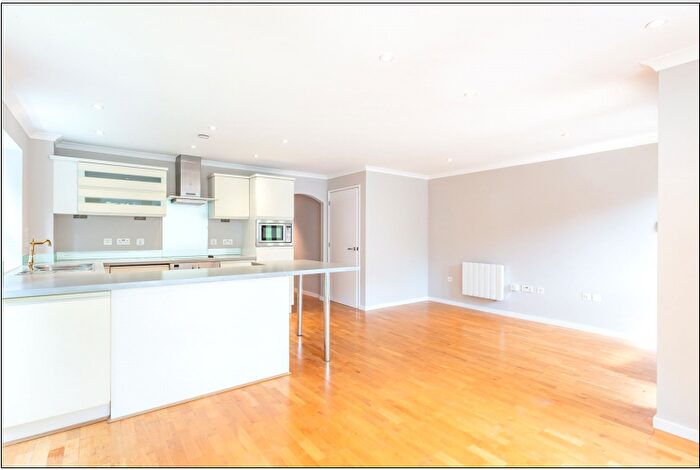 2 Bedroom Flat To Rent In Transcend St. Leonards Road Windsor, SL4