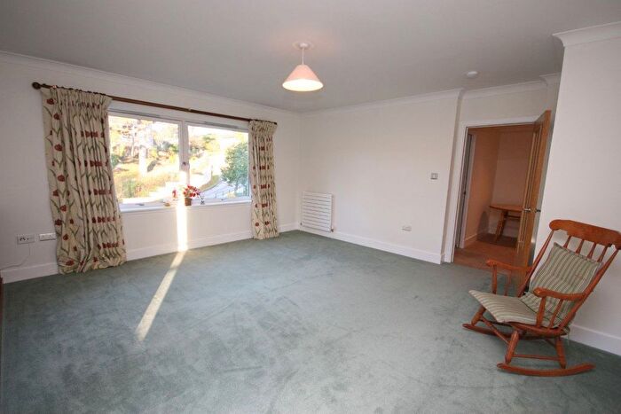 3 Bedroom Flat To Rent In South Oswald Road, Morningside, Edinburgh, EH9