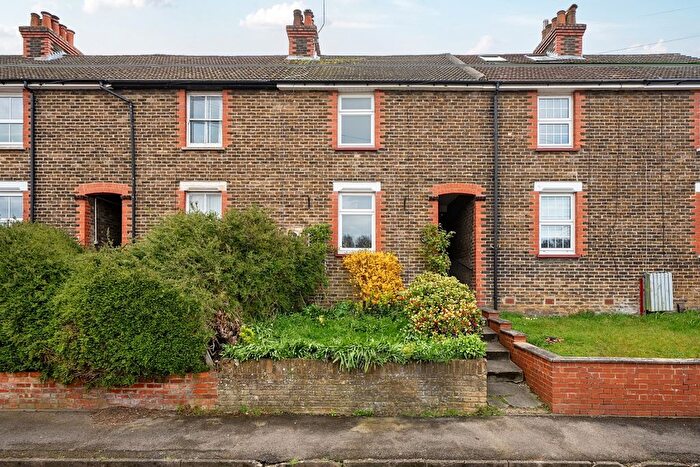 2 Bedroom Flat To Rent In Commonwealth Road, Caterham, CR3