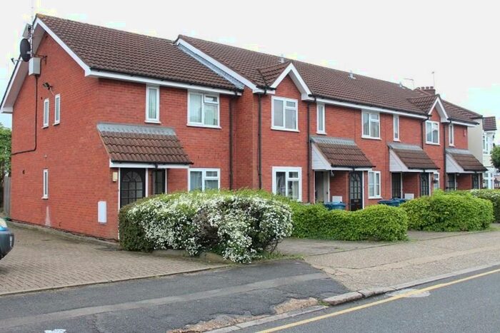 1 Bedroom Maisonette To Rent In Blenheim Road, North Harrow, HA2