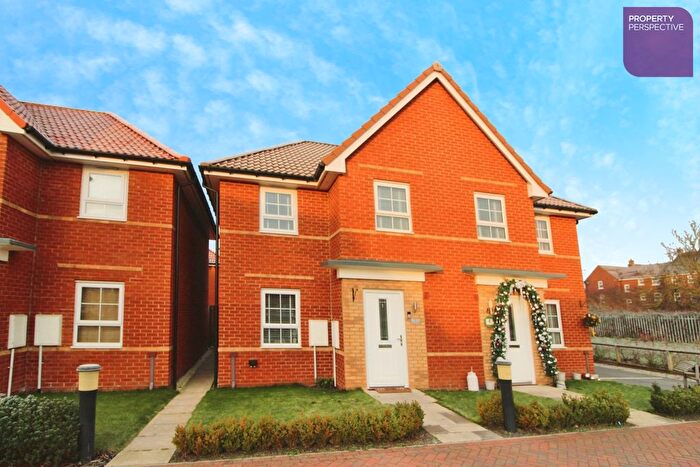 3 Bedroom Semi-Detached House For Sale In Belvoir Grove, Brough, HU15