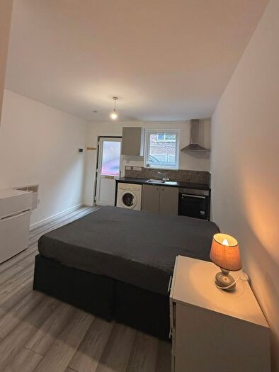 Block Of Flats To Rent In Upper George St, Luton, LU1