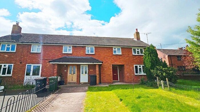 2 Bedroom Flat For Sale In Clehonger, Herefordshire, HR2