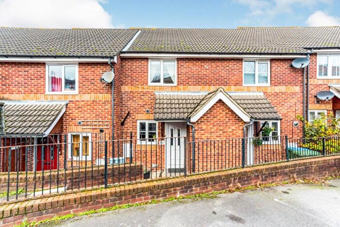 2 Bedroom Property To Rent In Glen Road, Southampton, SO19