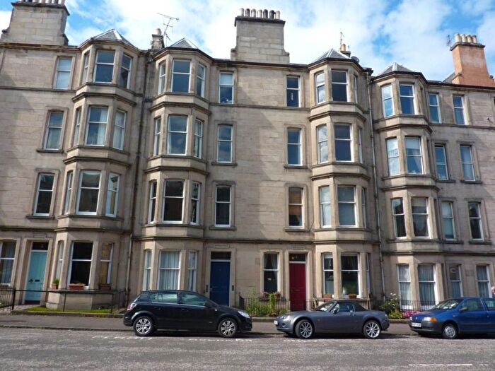 2 Bedroom Flat To Rent In Comely Bank Grove, Edinburgh, EH4