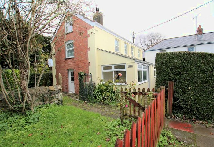 3 Bedroom Cottage To Rent In Trevemper, Newquay, TR8