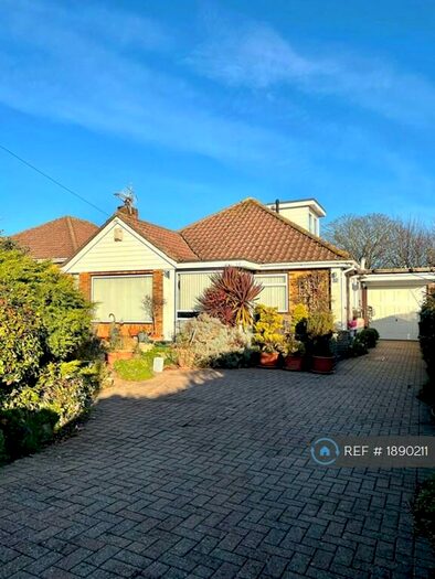 4 Bedroom Detached House To Rent In Downsway, Brighton, BN2