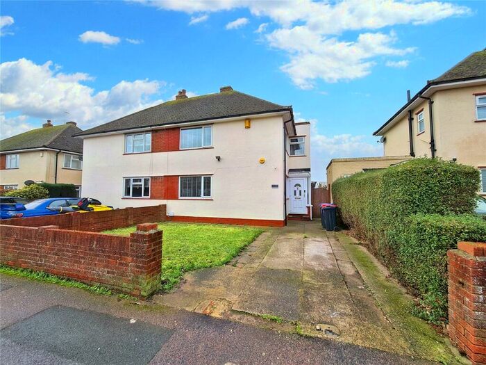 3 Bedroom Semi-Detached House To Rent In Auckland Avenue, Ramsgate, Kent, CT12
