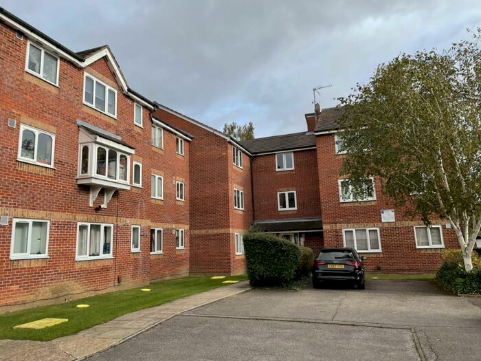 1 Bedroom Flat To Rent In Leigh Hunt Drive, Southgate, N14