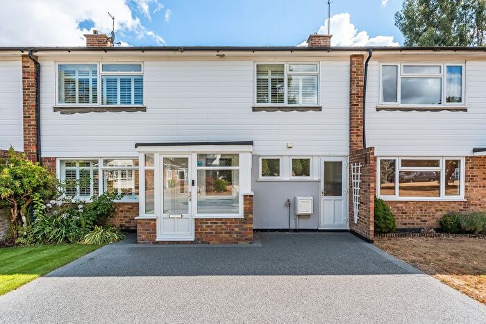 3 Bedroom Terraced House For Sale In Hulsewood Close, Dartford, Kent, DA2