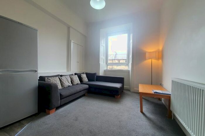 4 Bedroom Flat To Rent In Valleyfield Street, Tollcross, Edinburgh, EH3