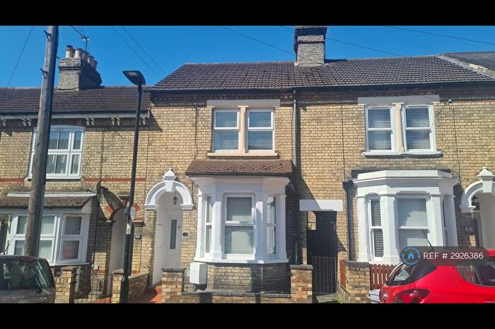 3 Bedroom Terraced House To Rent In Garfield St, Bedford, MK41