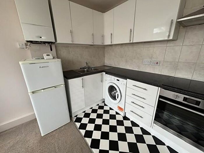 2 Bedroom Maisonette To Rent In Swanick Close, Roehampton, SW15