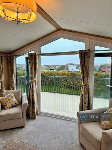 2 Bedroom Mobile Home To Rent In Brightlingsea Haven Ltd, Brightlingsea, Colchester, CO7