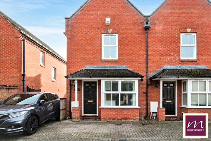 2 Bedroom End Of Terrace House To Rent In Millers Way, Fairford Leys, HP19