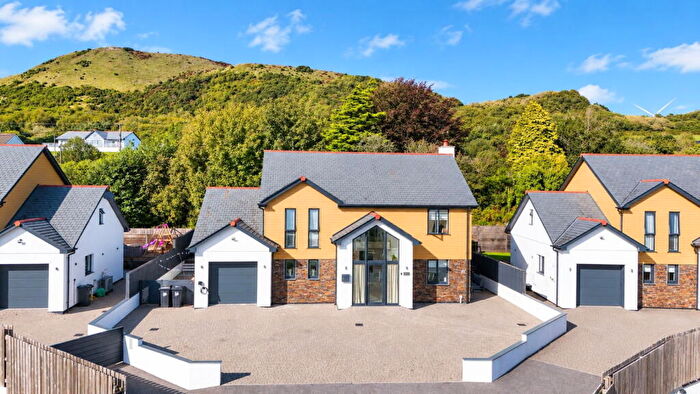 4 Bedroom Detached House For Sale In The Sycamores, High Street, PL26