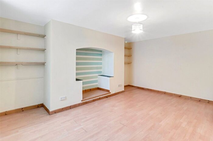 1 Bedroom Flat For Sale In Coronation Terrace, Ilfracombe, Devon, EX34