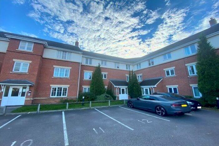 2 Bedroom Flat To Rent In Coniston House, Chesterfield, S40