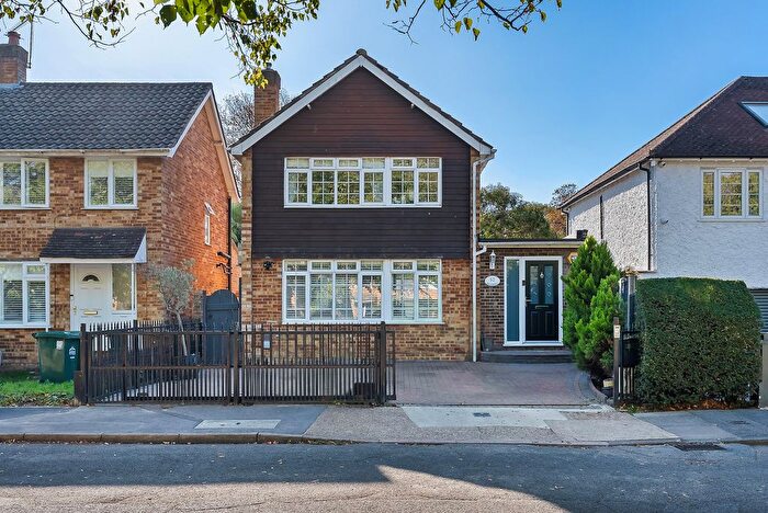 3 Bedroom Detached House For Sale In Bramwell Close, Sunbury-On-Thames, TW16