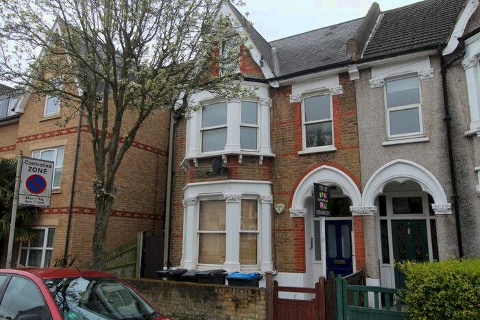 Studio To Rent In Oliver Avenue, South Norwood, SE25