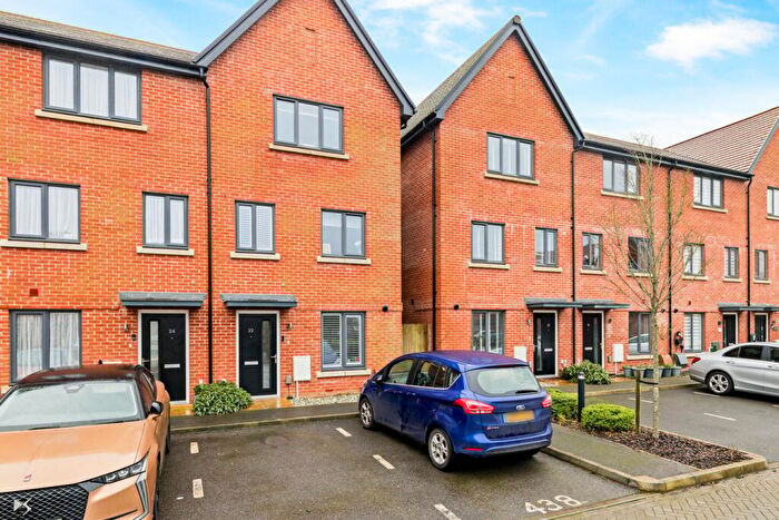 4 Bedroom End Of Terrace House For Sale In Blunden Drive, Folkestone, CT20