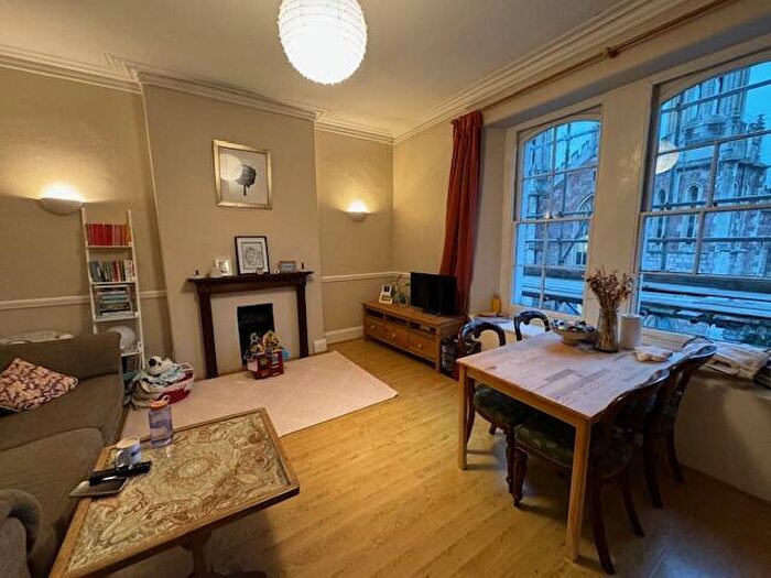 2 Bedroom Flat To Rent In First Floor Flat, Apsley Road, Clifton, BS8