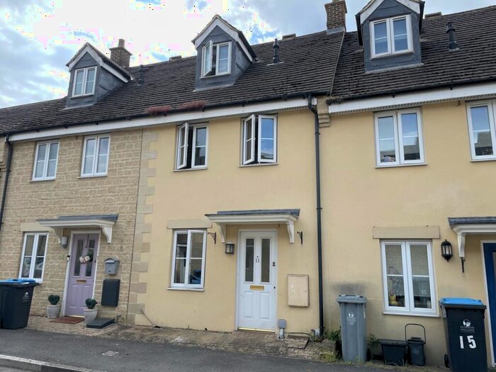 3 Bedroom Terraced House To Rent In The Oaks, Carterton, Oxon, OX18