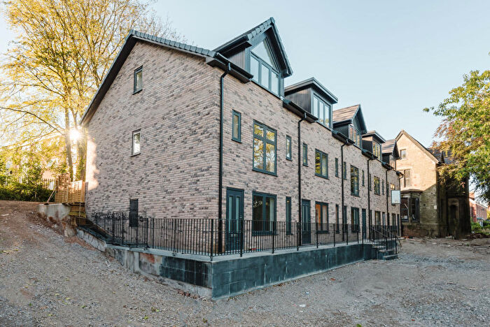 4 Bedroom Property For Sale In London Road, Macclesfield, SK11