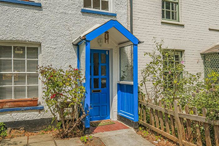 1 Bedroom Property For Sale In Church Path, Walthamstow, E17
